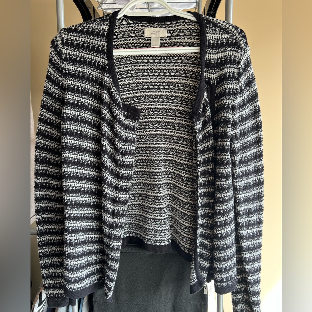 Women’s zip cardigan